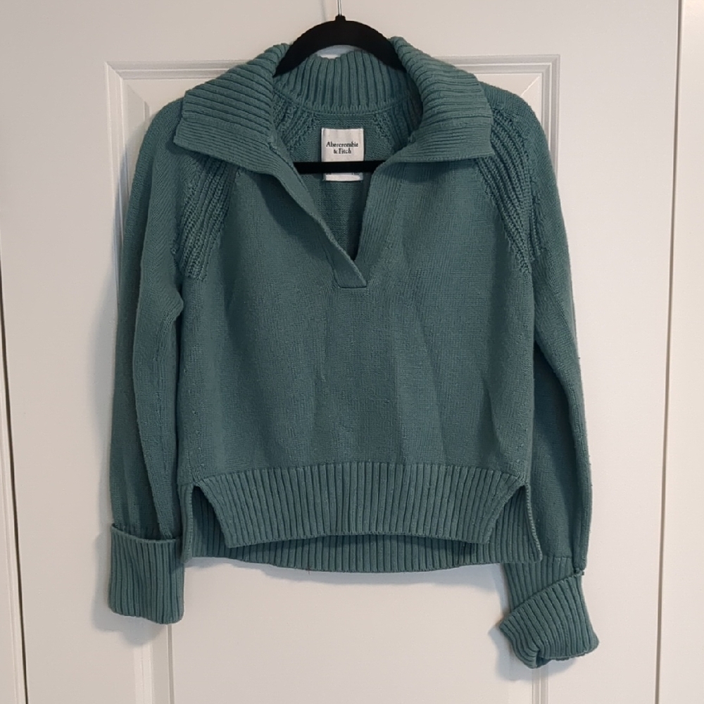 Abercrombie & Fitch Women's Teal Cowl Neck Sweater